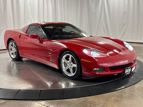Used 2005 Chevrolet Corvette Coupe w/ Preferred Equipment Group RWD image 20