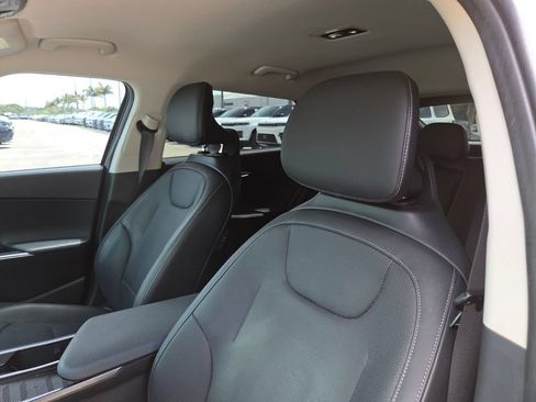 Used 2022 Kia EV6 Wind RWD image 27