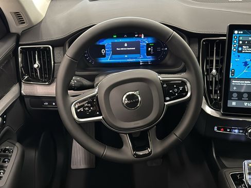 New 2026 Volvo XC90 T8 Ultra w/ Protection Package AWD/4WD image 12
