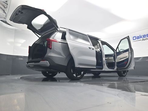 New 2026 Kia Carnival EX FWD image 62