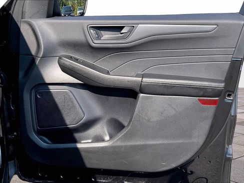 Used 2025 Ford Escape Active FWD image 24