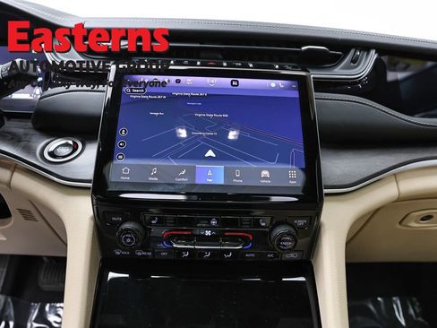 Used 2022 Jeep Grand Cherokee Limited 4xe AWD/4WD image 12