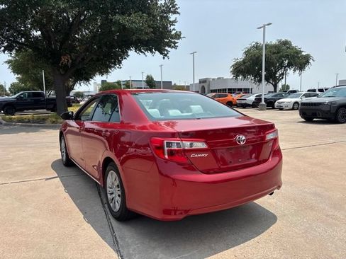 Used 2012 Toyota Camry LE FWD image 7