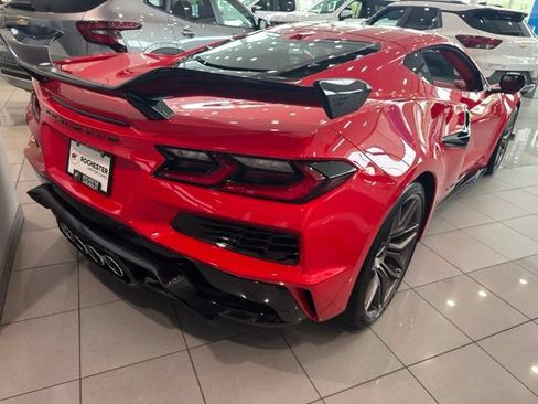 Used 2023 Chevrolet Corvette Z06 w/ Z07 Performance Package RWD image 36