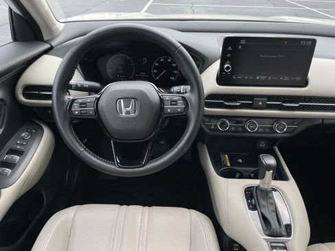 Used 2025 Honda HR-V EX-L image 11
