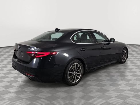 Used 2018 Alfa Romeo Giulia RWD image 8