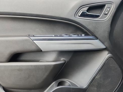 Used 2020 Chevrolet Colorado LT image 19