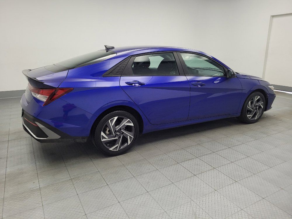 Used 2025 Hyundai Elantra Sport FWD image 10