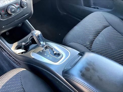 Used 2020 Dodge Journey SE w/ Blacktop Package FWD image 16