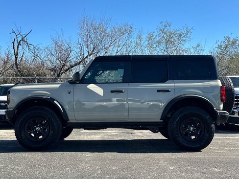 New 2026 Ford Bronco Big Bend w/ Black Diamond Package image 6