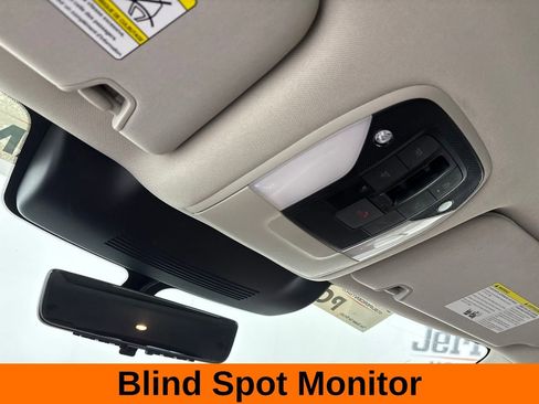 Used 2023 INFINITI QX60 Sensory w/ Vision Package AWD/4WD image 22