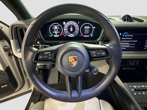 Certified 2024 Porsche Cayenne Coupe AWD/4WD image 12