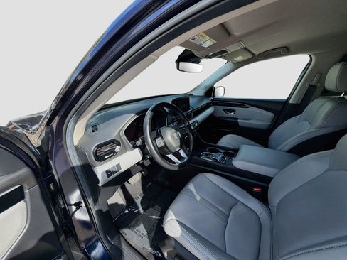 Certified 2025 Honda Pilot EX-L image 9