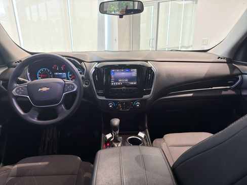 Used 2021 Chevrolet Traverse LS w/ LPO, Black Accent Package FWD image 15