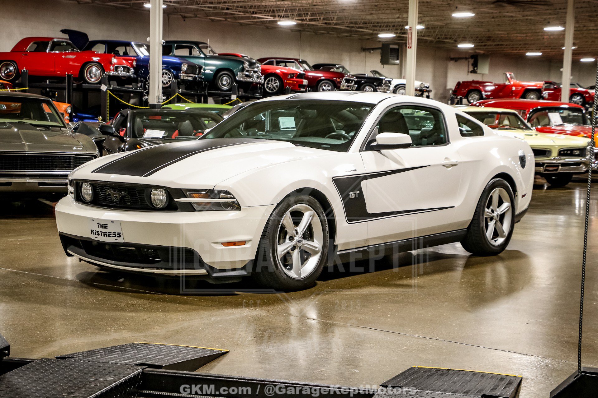 Used 2010 Ford Mustang GT RWD image 3