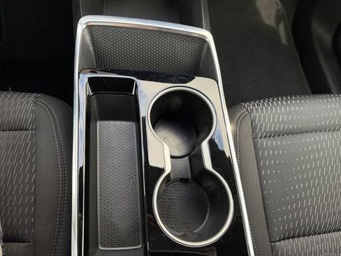 Used 2025 Chevrolet Equinox LT image 23