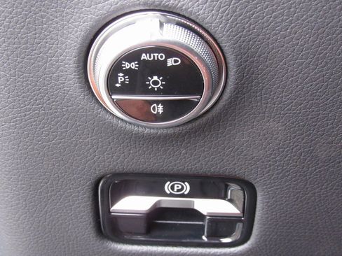 New 2026 Mercedes-Benz GLC 300 4MATIC image 34