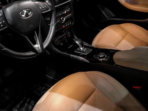 Used 2018 INFINITI QX30 Premium w/ Technology Package image 23