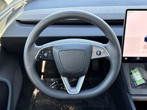 Used 2025 Tesla Model 3 Long Range image 12