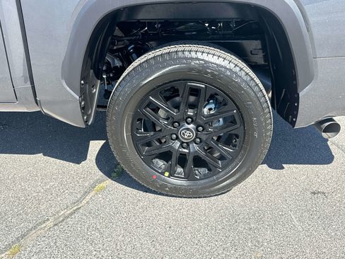 New 2026 Toyota Tundra Limited AWD/4WD image 6