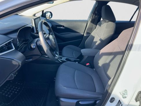 Used 2020 Toyota Corolla LE image 16