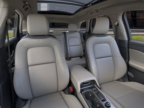 New 2026 Lincoln Corsair Reserve FWD image 10