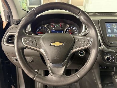 Used 2019 Chevrolet Equinox LT FWD image 18