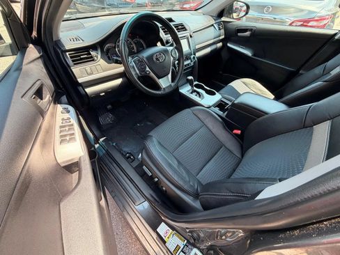 Used 2012 Toyota Camry SE FWD image 9