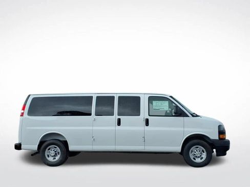 New 2026 Chevrolet Express 3500 LS RWD image 2
