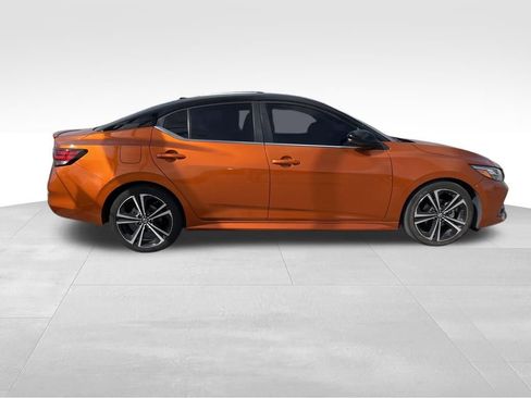 Used 2023 Nissan Sentra SR w/ Electronics Package image 4