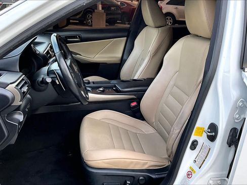 Used 2018 Lexus IS 300 F Sport w/ F Sport Package image 7