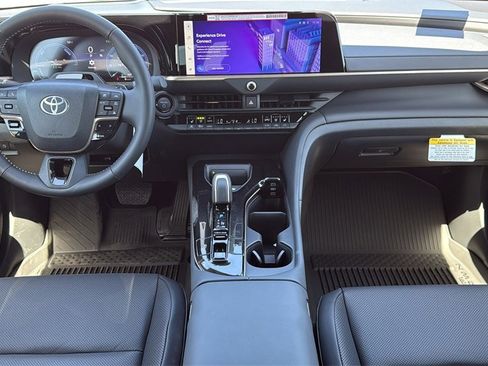 New 2026 Toyota Crown Platinum image 17