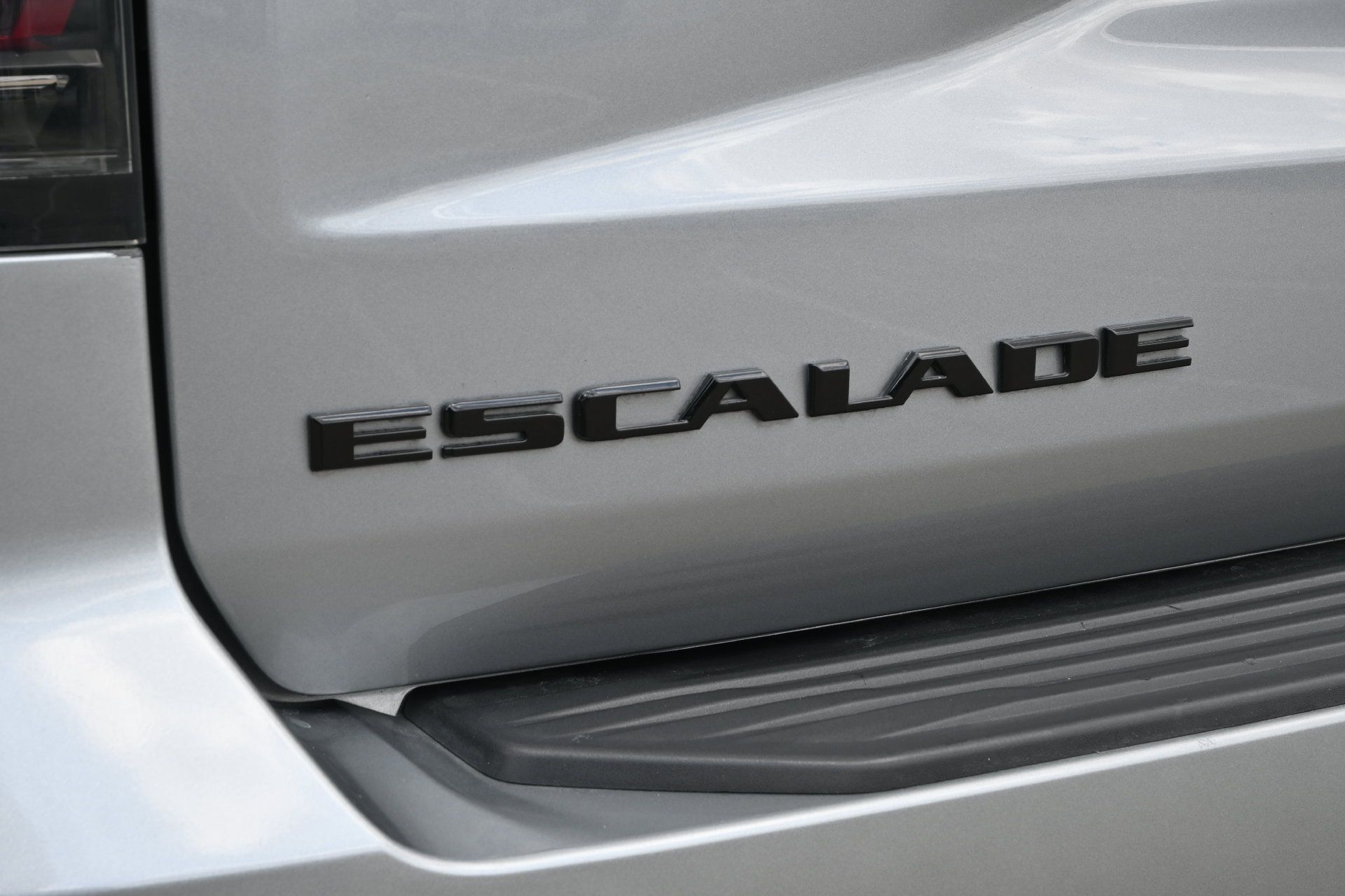 Certified 2023 Cadillac Escalade V AWD/4WD image 21