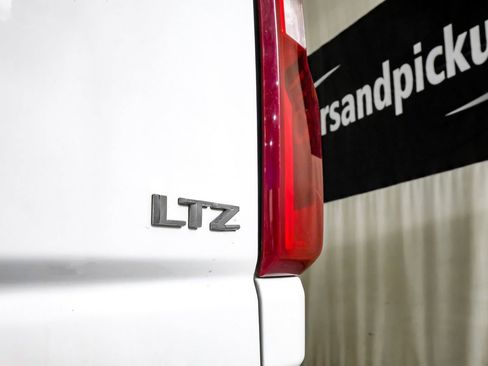 Used 2022 Chevrolet Silverado 3500 LTZ w/ LTZ Convenience Package image 65