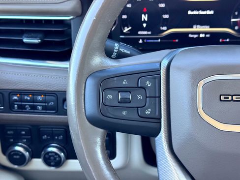 Used 2022 GMC Yukon Denali w/ Advanced Technology Package image 26