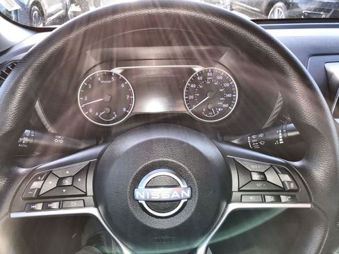 Used 2024 Nissan Sentra SV image 14