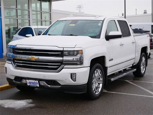 Used 2018 Chevrolet Silverado 1500 High Country image 3