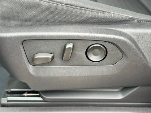 Used 2024 GMC Sierra 1500 Elevation image 21