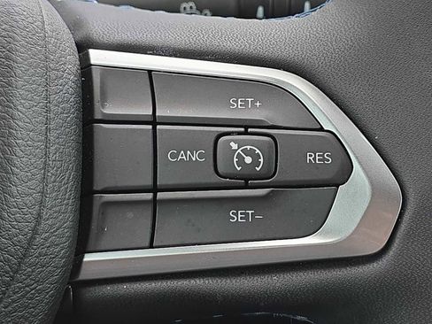 Used 2022 Jeep Compass Latitude image 28