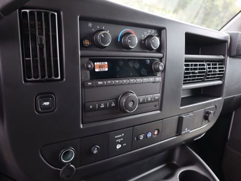 New 2025 GMC Savana 2500 w/ Driver Convenience Package image 10