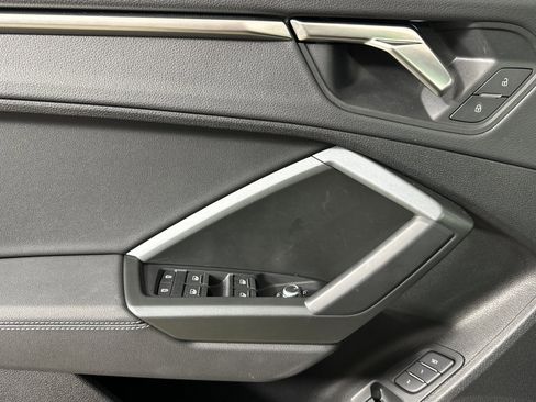 Used 2025 Audi Q3 2.0T Premium w/ Convenience Package image 10