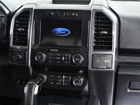 Used 2019 Ford F150 XLT w/ Equipment Group 302A Luxury image 9