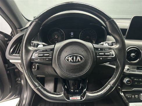 Used 2021 Kia Stinger GT1 AWD/4WD image 20