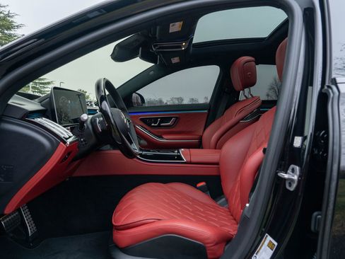 Used 2025 Mercedes-Benz S 580 4MATIC Sedan image 20