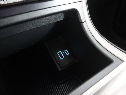 Used 2024 Ford Edge SEL image 51