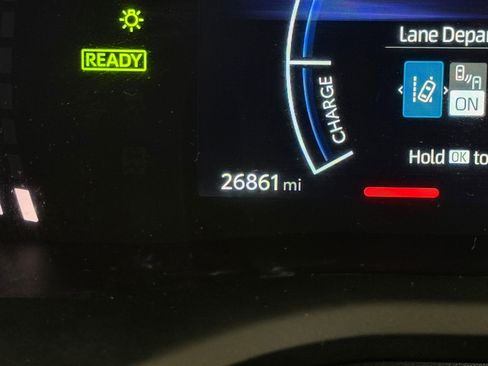 Used 2025 Toyota Camry LE image 20