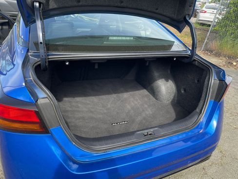 Used 2025 Nissan Altima 2.5 SR image 31