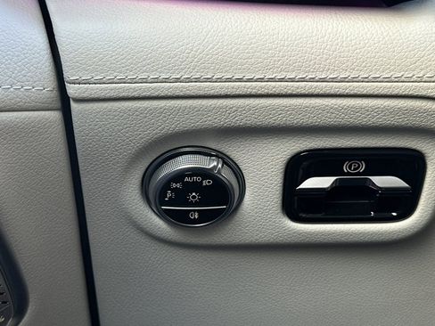 Certified 2023 Mercedes-Benz EQS 450+ SUV image 32