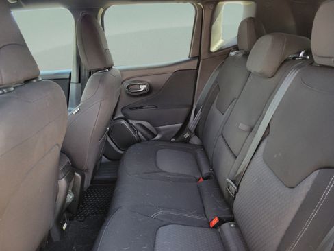 Used 2021 Jeep Renegade Latitude w/ Convenience Group FWD image 6
