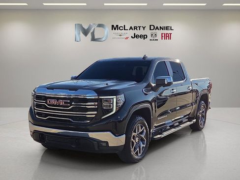 Used 2026 GMC Sierra 1500 SLT w/ SLT Premium Package image 2